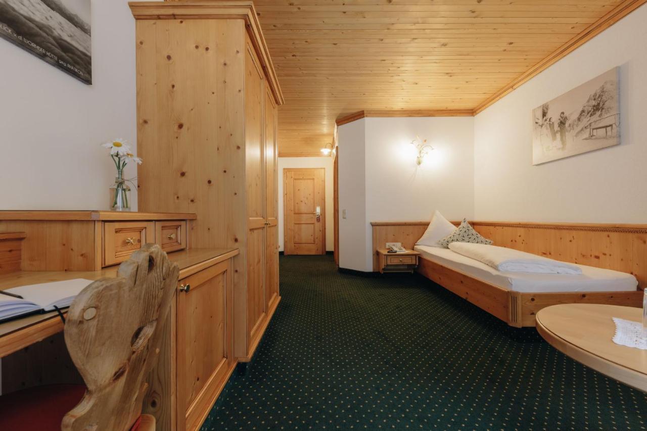 Hotel Hirschen 실베르탈 외부 사진